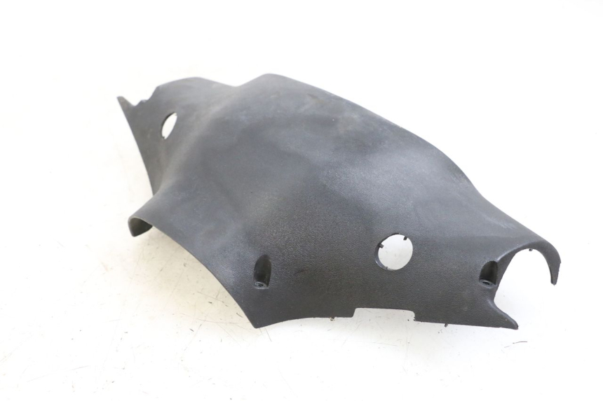 photo de COUVRE GUIDON ARRIERE RENAULT KOURANOS 125 (2001 - 2004) - Autre angle de vue