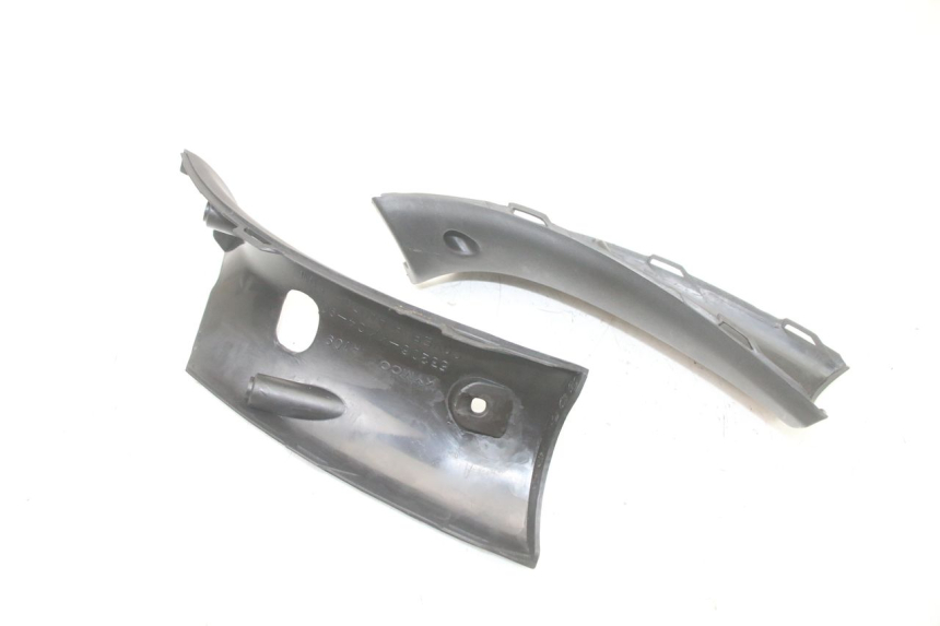 photo de COUVRE GUIDON ARRIERE KYMCO GRAND DINK 125 (2008 - 2014) - Gros plan technique