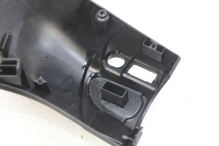 photo de COUVRE GUIDON ARRIERE PIAGGIO LIBERTY IGET 4T 50 (2015 - 2020) - Autre angle de vue