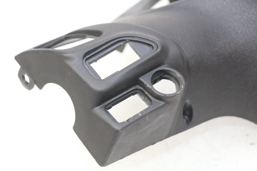 photo de COUVRE GUIDON ARRIERE PIAGGIO LIBERTY IGET 4T 50 (2015 - 2020) - Points de fixation