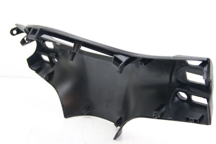 photo de COUVRE GUIDON ARRIERE PIAGGIO LIBERTY IGET 4T 50 (2015 - 2020) - Détails caractéristiques