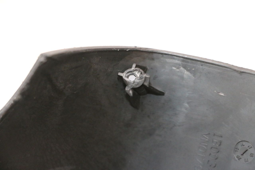 photo de COUVRE GUIDON ARRIERE PIAGGIO LIBERTY IGET 4T 50 (2021 - 2025) - Marquages et références