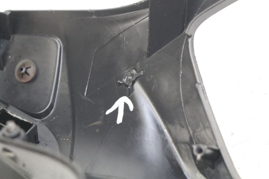 photo de COUVRE GUIDON ARRIERE PIAGGIO LIBERTY IGET S 125 (2016 - 2020) - Zoom état d’usage