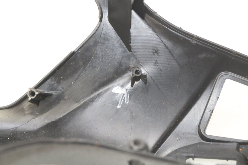 photo de COUVRE GUIDON ARRIERE PIAGGIO LIBERTY IGET S 125 (2016 - 2020) - Autre angle de vue