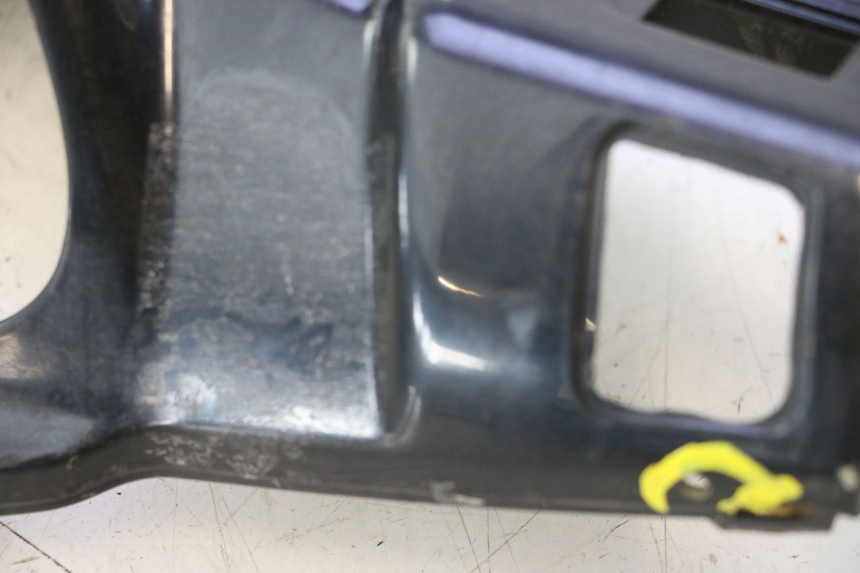 photo de COUVRE GUIDON ARRIERE KYMCO LIKE 125 (2009 - 2016) - Points de fixation