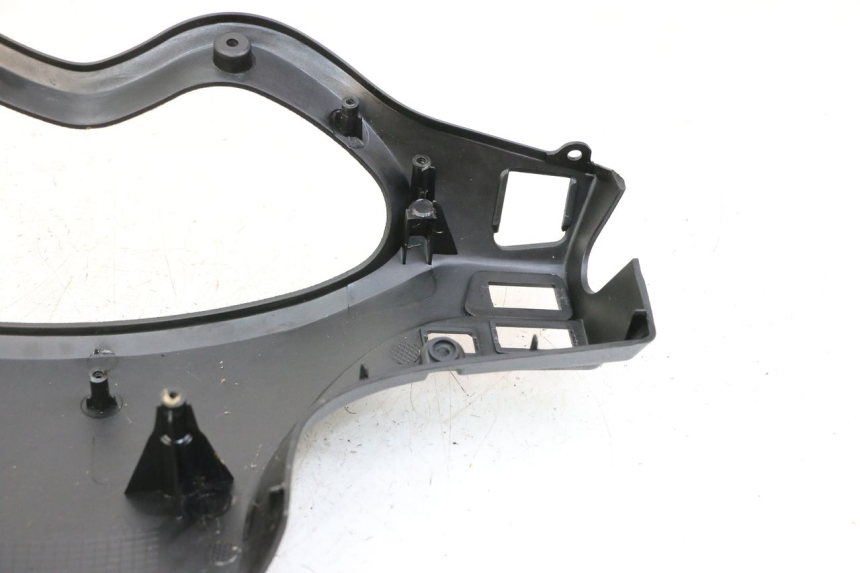 photo de COUVRE GUIDON ARRIERE LONGJIA SHARPY 125 (2020 - 2024) - Détail de la pièce