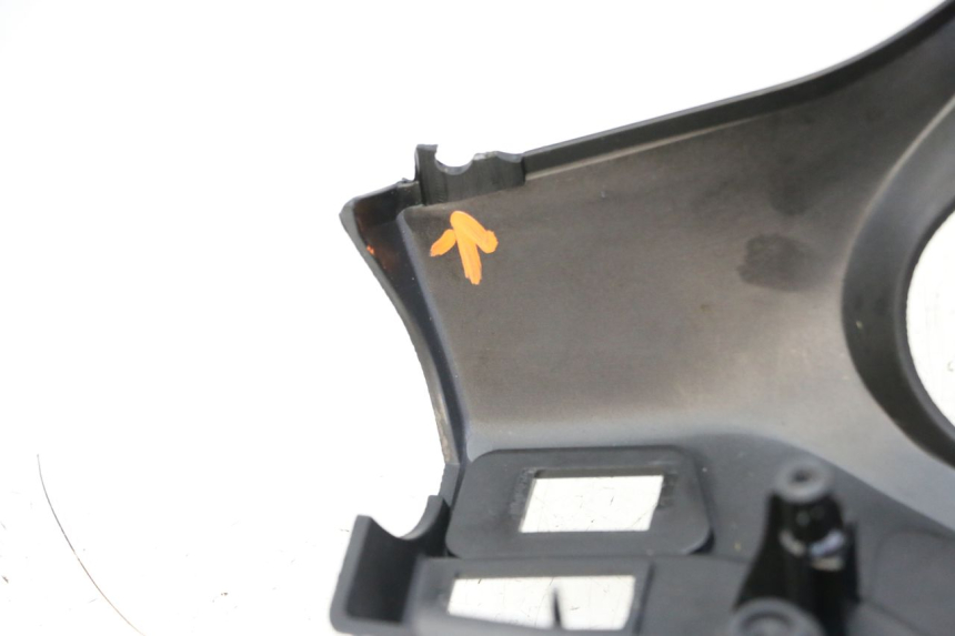 photo de COUVRE GUIDON ARRIERE LONGJIA SHARPY 125 (2020 - 2024) - Zoom état d’usage