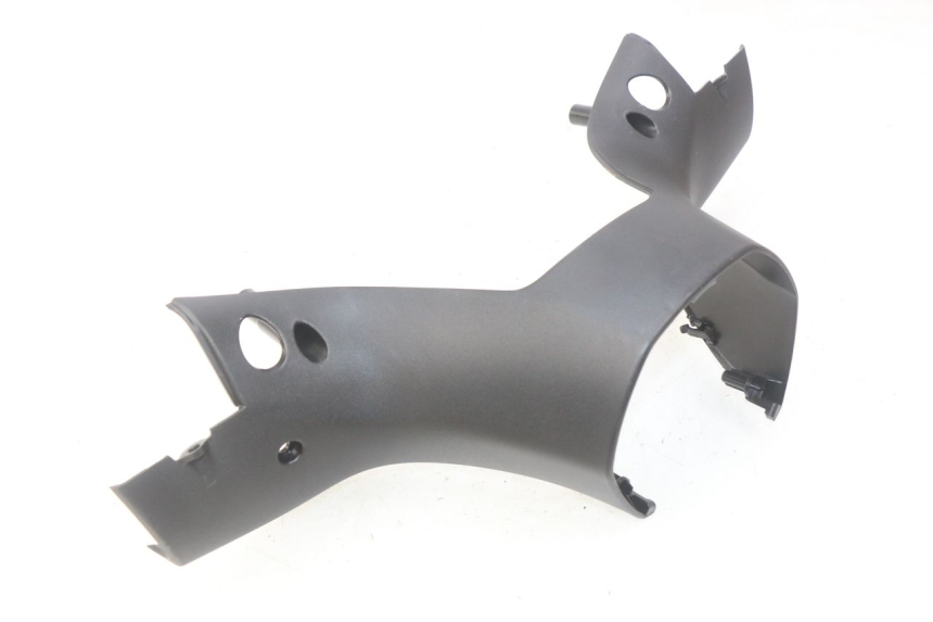 photo de COUVRE GUIDON ARRIERE PIAGGIO MP3 500 (2014 - 2017) - Gros plan technique