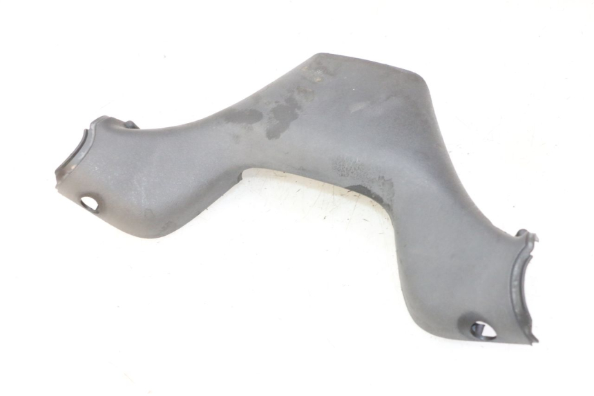 photo de COUVRE GUIDON ARRIERE PIAGGIO MP3 RL 250 (2006 - 2010) - Zoom état d’usage