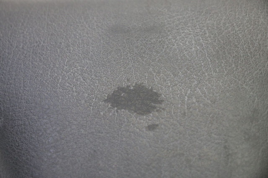 photo de COUVRE GUIDON ARRIERE PIAGGIO MP3 RL 250 (2006 - 2010) - Zoom état d’usage