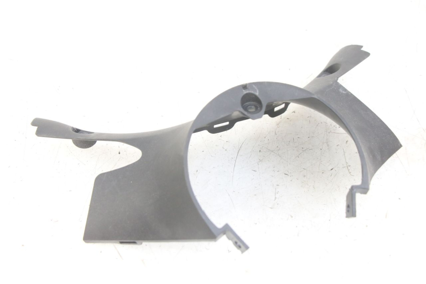 photo de COUVRE GUIDON ARRIERE MBK MW TRYPTIK 125 (2017 - 2022) - Détail de la pièce