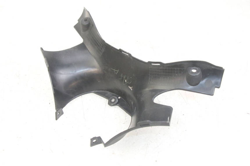 photo de COUVRE GUIDON ARRIERE MBK MW TRYPTIK 125 (2017 - 2022) - Gros plan technique