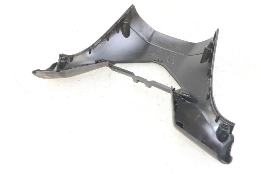 photo de COUVRE GUIDON ARRIERE GILERA NEXUS 125 (2009 - 2013) - État de surface