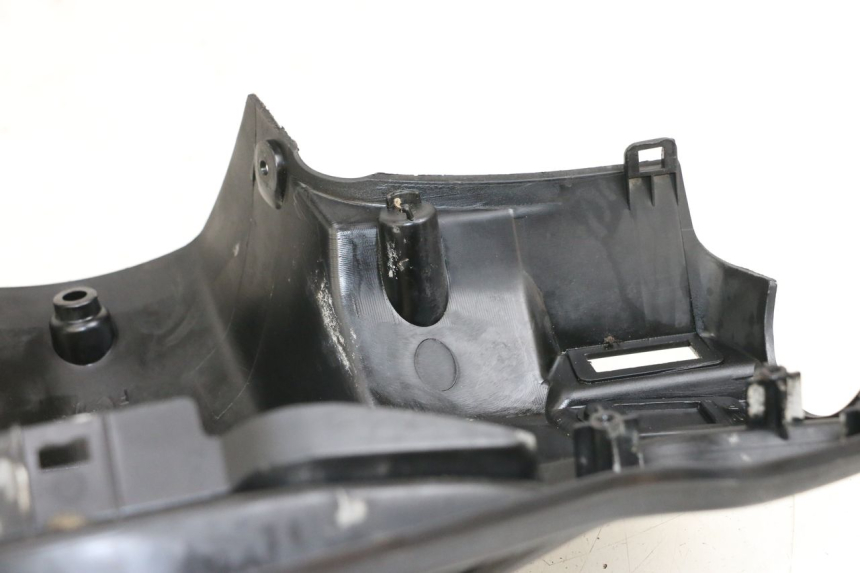 photo de COUVRE GUIDON ARRIERE HONDA NHX LEAD 110 (2008 - 2010) - Détail de la pièce