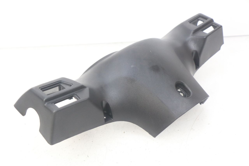 photo de COUVRE GUIDON ARRIERE SYM ORBIT 2 4T 50 (2008 - 2017) - Gros plan technique