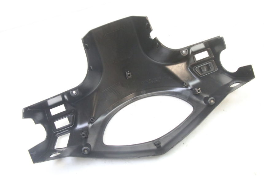 photo de COUVRE GUIDON ARRIERE SYM ORBIT III 3 4T 50 (2021 - 2025) - Gros plan technique