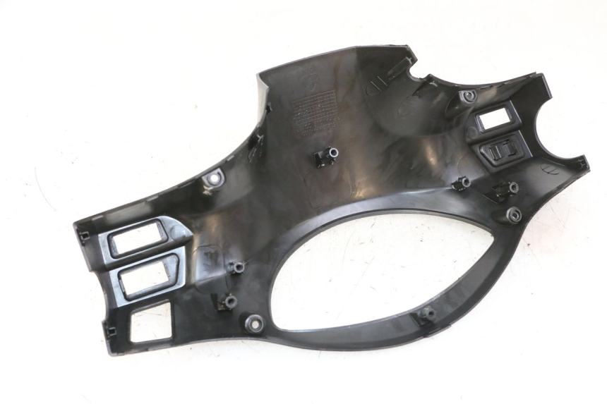 photo de COUVRE GUIDON ARRIERE PEUGEOT TWEET 4T 50 (2014 - 2019) - Autre angle de vue