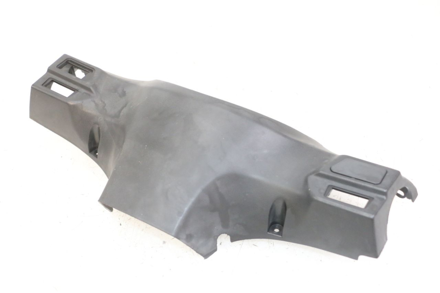 photo de COUVRE GUIDON ARRIERE PEUGEOT TWEET 4T 50 (2014 - 2019) - Gros plan technique