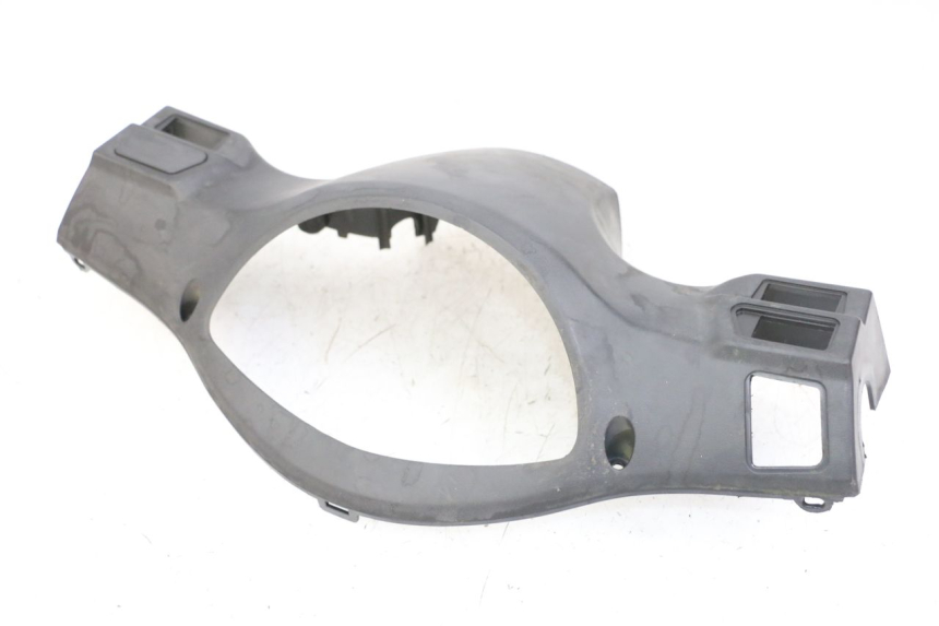 photo de COUVRE GUIDON ARRIERE PEUGEOT TWEET 4T 50 (2014 - 2019) - Points de fixation