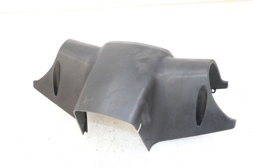 photo de COUVRE GUIDON ARRIERE PEUGEOT VIVACITY 125 (2010 - 2017) - Détail de la pièce