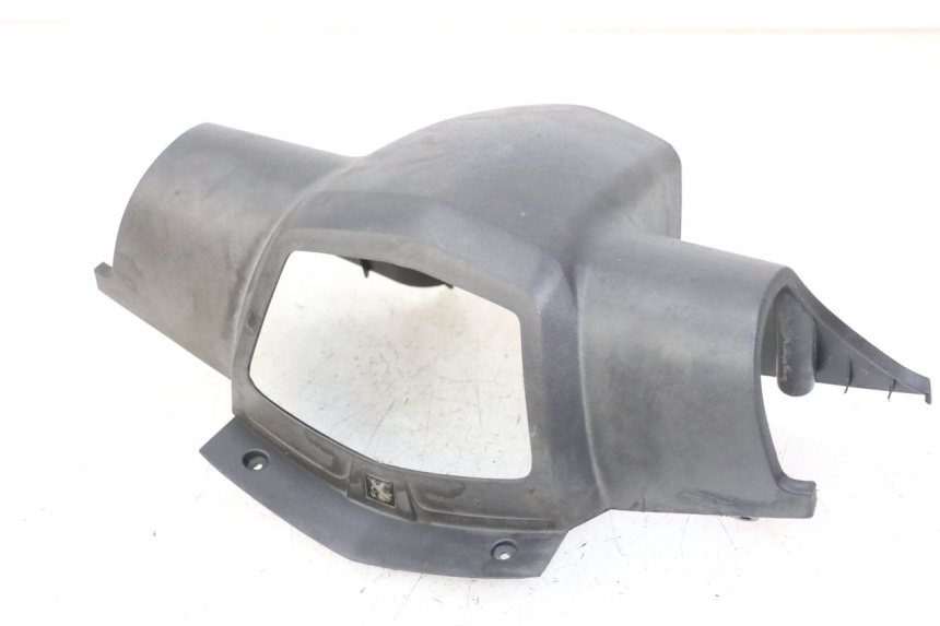 photo de COUVRE GUIDON ARRIERE PEUGEOT VIVACITY 125 (2010 - 2017) - Autre angle de vue