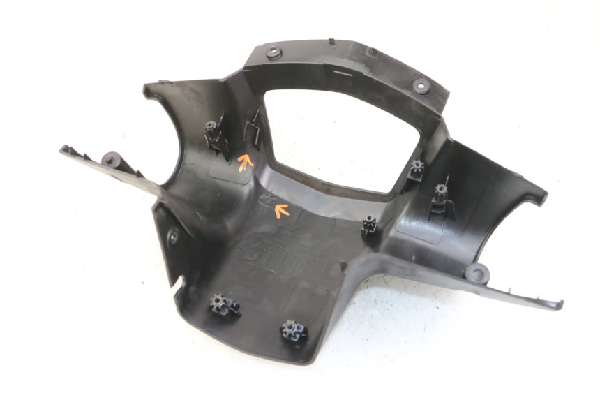 photo de COUVRE GUIDON ARRIERE PEUGEOT VIVACITY 125 (2010 - 2017) - État de surface