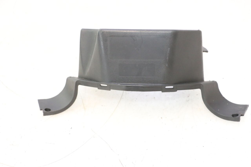 photo de COUVRE GUIDON ARRIERE RAZZO QTR 50 (2011 - 2018) - Autre angle de vue