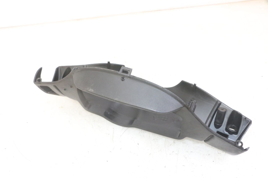 photo de COUVRE GUIDON ARRIERE GILERA RUNNER SL 50 (2006 - 2009) - Gros plan technique