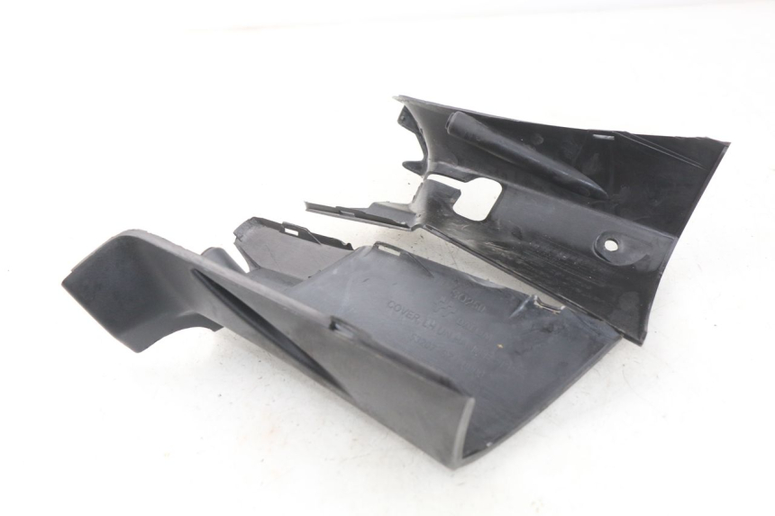 photo de COUVRE GUIDON ARRIERE DAELIM S2 FI 125 (2008 - 2017) - Gros plan technique