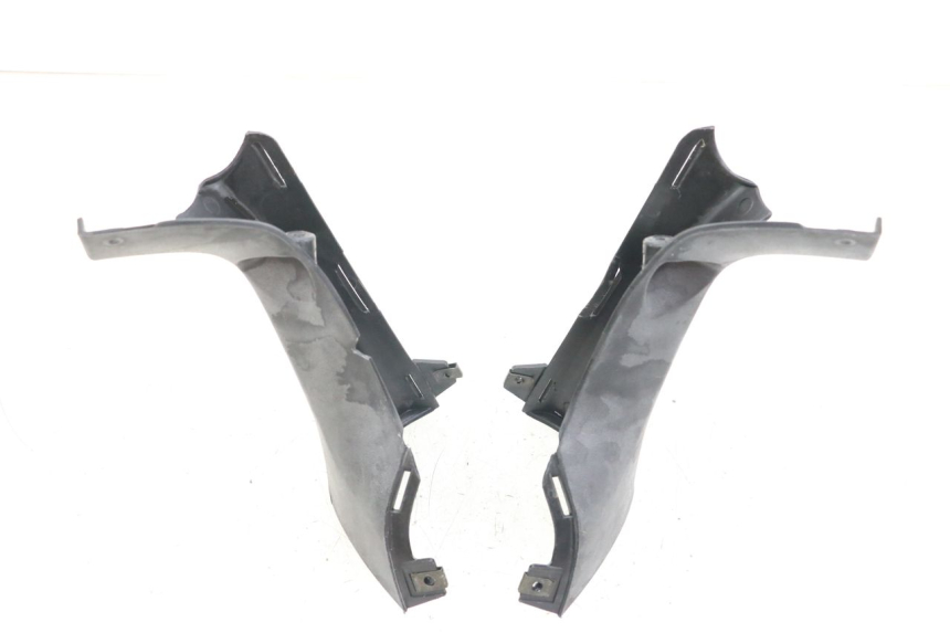 photo de Rear handlebar cover DAELIM S3 125 (2010 - 2017) - Détail de la pièce