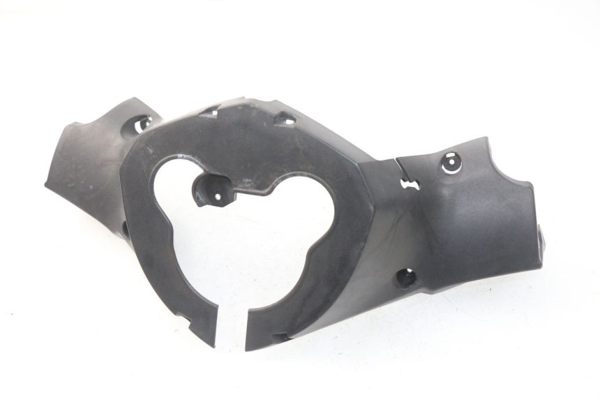 photo de COUVRE GUIDON ARRIERE PEUGEOT SATELIS 500 (2007 - 2013) - Zoom état d’usage