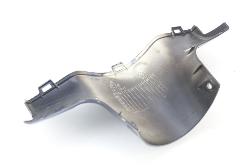 photo de COUVRE GUIDON ARRIERE JM MOTORS SC 4T 50 (2018 - 2021) - Zoom état d’usage