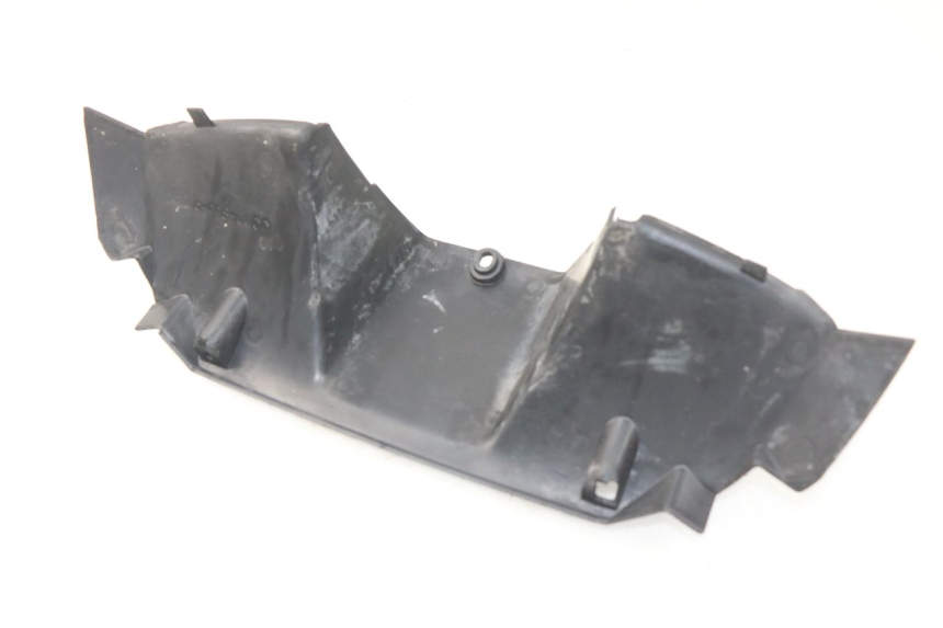 photo de COUVRE GUIDON ARRIERE PEUGEOT SC 50 (1988 - 1992) - Gros plan technique