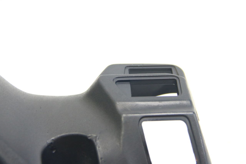 photo de COUVRE GUIDON ARRIERE SUZUKI SIXTEEN 125 (2008 - 2010) - Vue produit