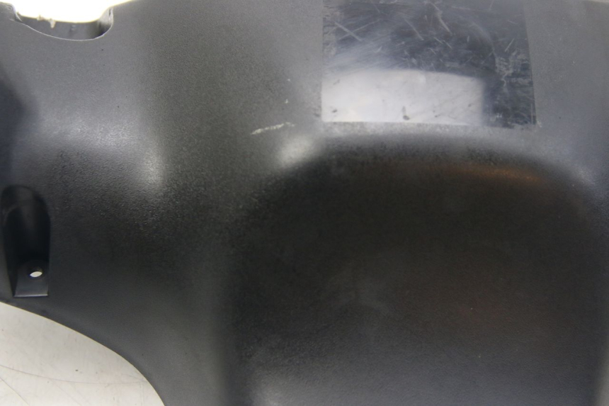 photo de COUVRE GUIDON ARRIERE SUZUKI SIXTEEN 125 (2008 - 2010) - Zoom état d’usage