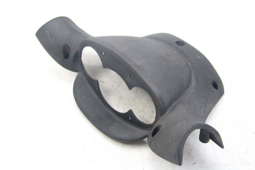 photo de COUVRE GUIDON ARRIERE MBK SKYLINER 125 (1998 - 2001) - Zoom état d’usage