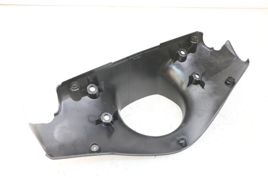 photo de COUVRE GUIDON ARRIERE PEUGEOT SPEEDFIGHT 2 LC 50 (2000 - 2009) - Autre angle de vue