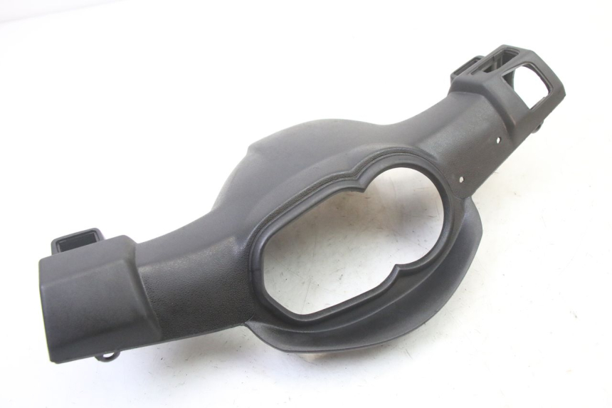 photo de COUVRE GUIDON ARRIERE APRILIA SR 2T 50 (2018 - 2022) - Détail de la pièce