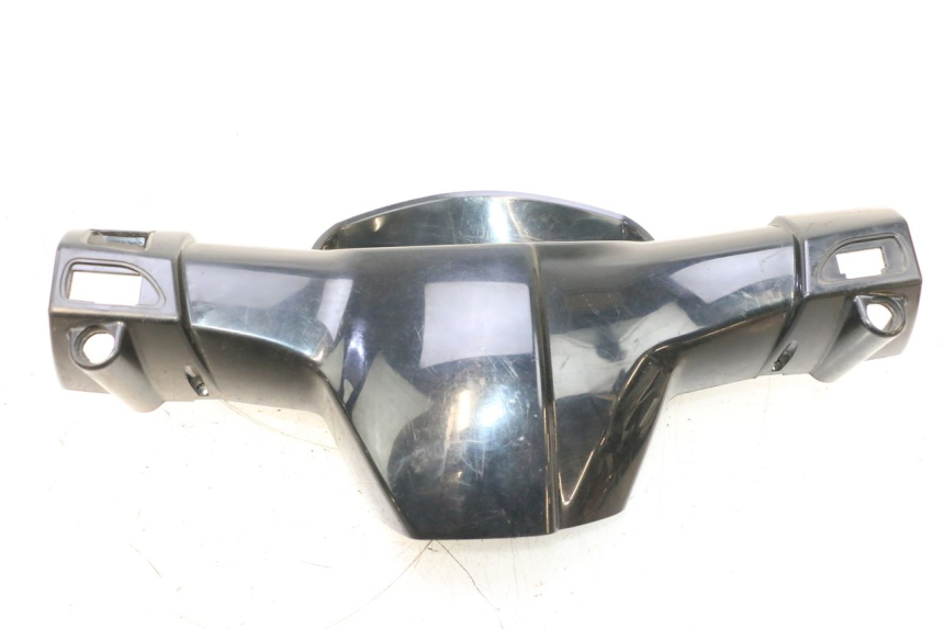 photo de COUVRE GUIDON ARRIERE APRILIA SR MOTARD 50 (2012 - 2018) - Détail de la pièce