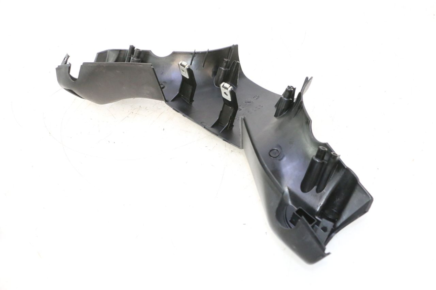 photo de COUVRE GUIDON ARRIERE GILERA STALKER 50 (2004 - 2014) - Détail de la pièce