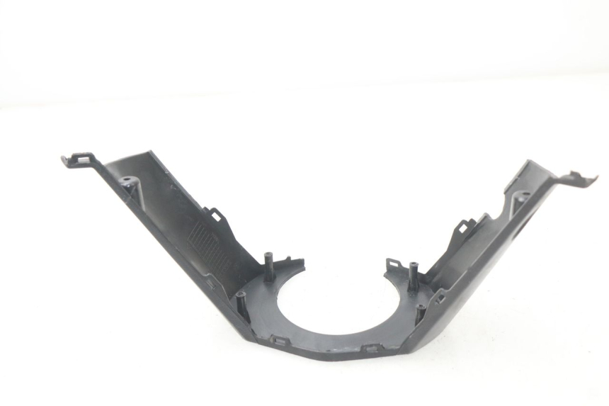 photo de COUVRE GUIDON ARRIERE RAZZO STEED 125 (2012 - 2018) - Détail de la pièce