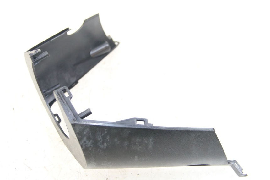 photo de COUVRE GUIDON ARRIERE RAZZO STEED 125 (2012 - 2018) - Autre angle de vue