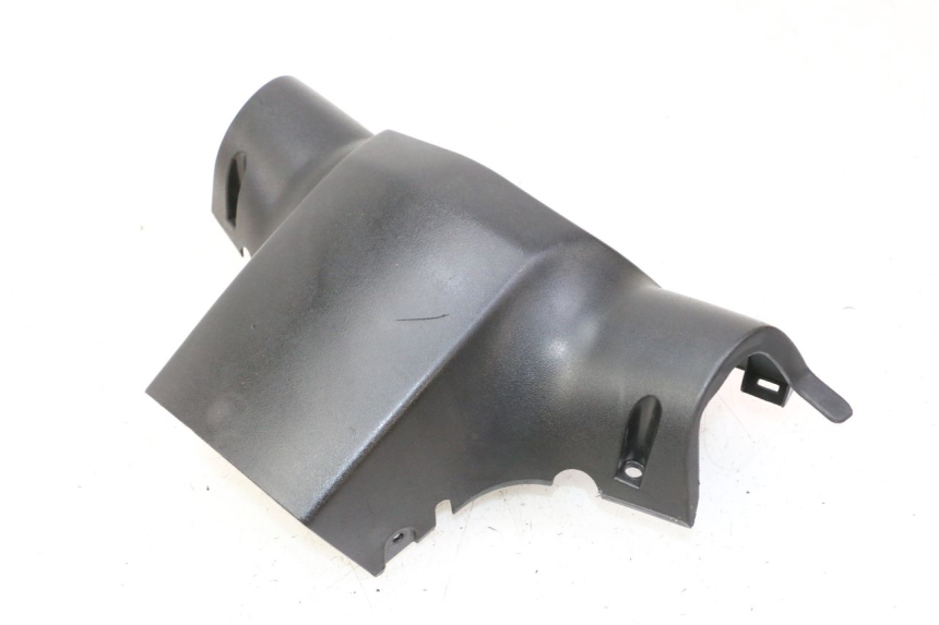 photo de COUVRE GUIDON ARRIERE PEUGEOT STREETZONE I 2T 50 (2018 - 2020) - Détail de la pièce