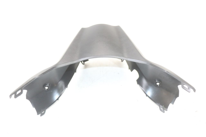 photo de COUVRE GUIDON ARRIERE SUZUKI BURGMAN 125 (2018 - 2021) - Autre angle de vue