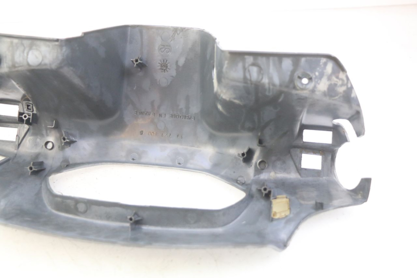 photo de COUVRE GUIDON ARRIERE PEUGEOT SV 125 (1991 - 1994) - Détail de la pièce