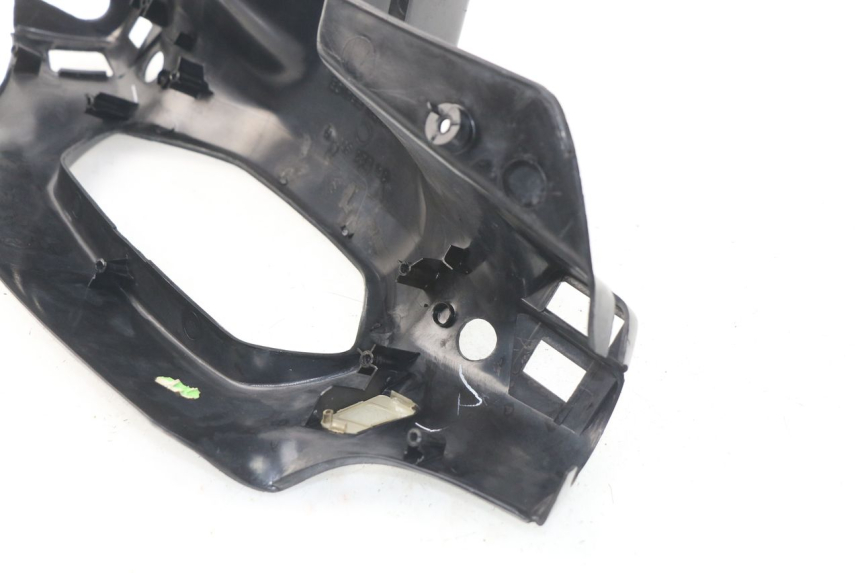 photo de COUVRE GUIDON ARRIERE PEUGEOT SV 50 (1992 - 2004) - Détail de la pièce