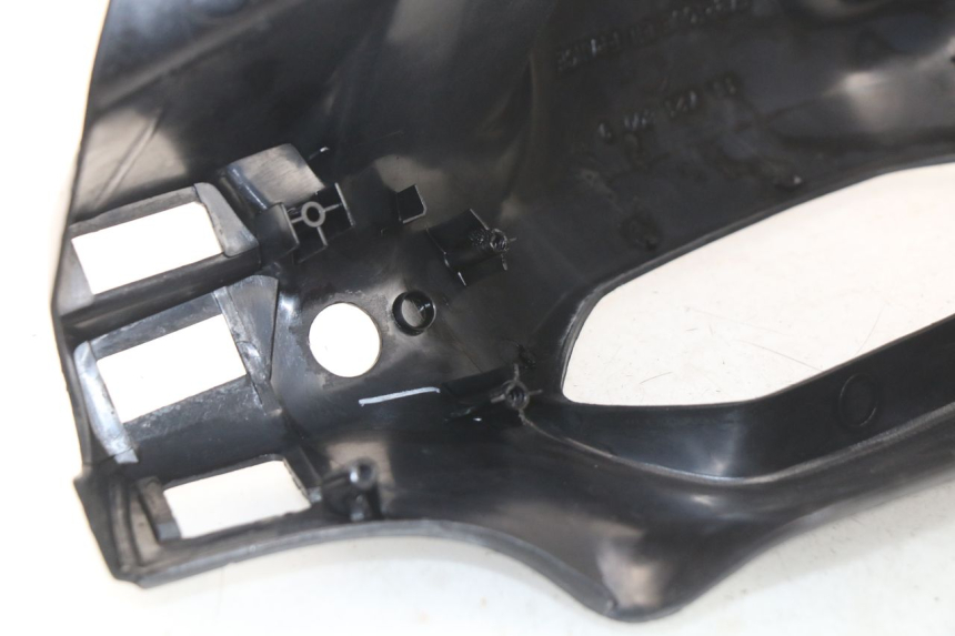 photo de COUVRE GUIDON ARRIERE PEUGEOT SV 50 (1992 - 2004) - Zoom état d’usage