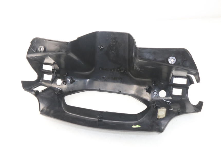 photo de COUVRE GUIDON ARRIERE PEUGEOT SV 50 (1992 - 2004) - Autre angle de vue