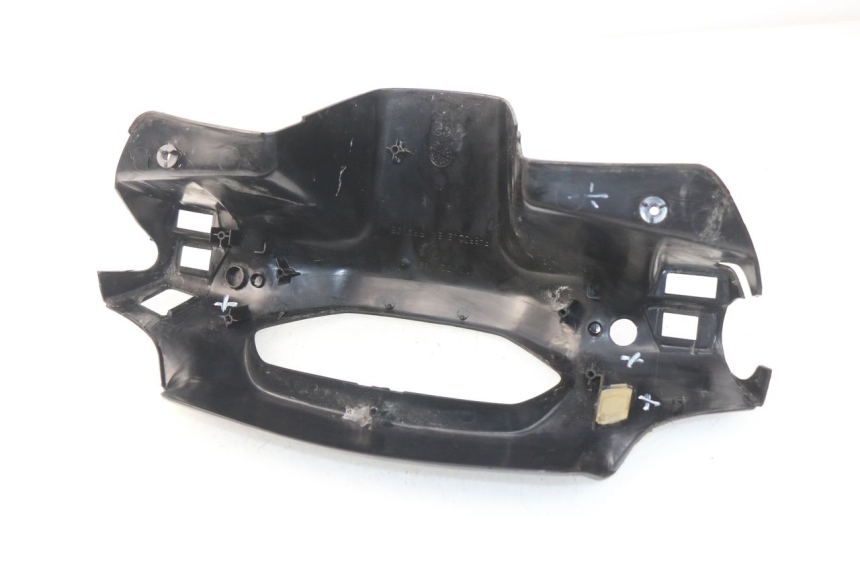 photo de COUVRE GUIDON ARRIERE PEUGEOT SV 80 (1993 - 1997) - Zoom composants