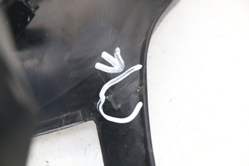 photo de COUVRE GUIDON ARRIERE PEUGEOT SV 80 (1993 - 1997) - Autre angle de vue